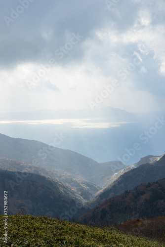 日本 青森県北津軽郡の眺瞰台の展望台からの津軽海峡