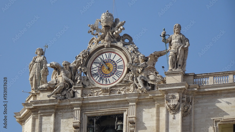 Orologio sulla cupola della basilica di San Pietro, Roma