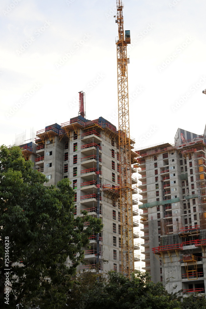 Fototapeta premium Construction of a new high-rise building in Tel Aviv.