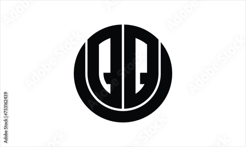 QQ initial letter circle icon gaming logo design vector template. batman logo, sports logo, monogram, polygon, war game, symbol, playing logo, abstract, fighting, typography, icon, minimal, wings logo