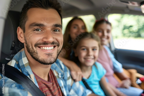 Family Vacation Journey: Setting Off in the Car for a Memorable Getaway © servando