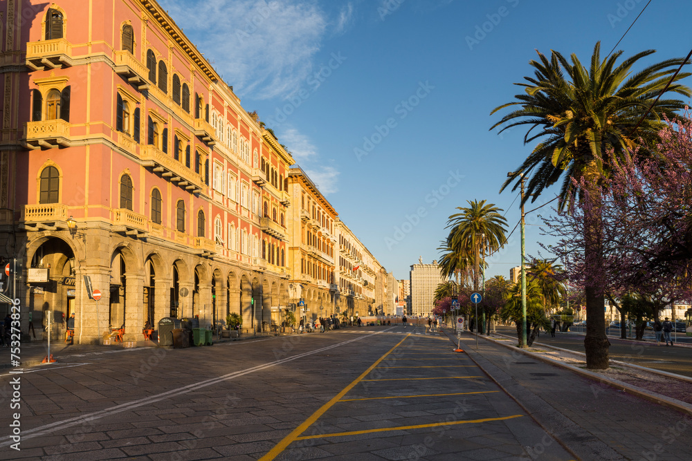Gebäude an der Via Roma, Cagliari, Sardinien, Italien