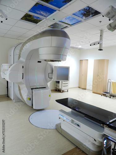Latest Up to Date Hospital Medical Radiation Equipment For Use in Treating Cancer