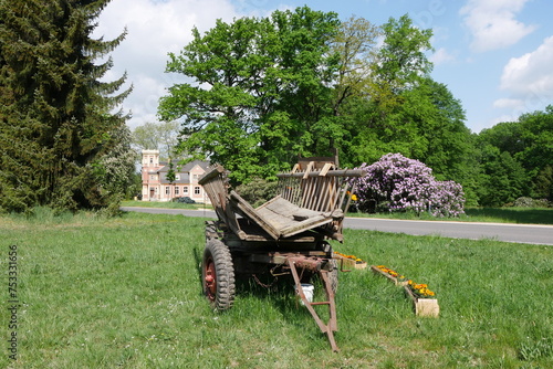 Leiterwagen im Kromlauer Park photo