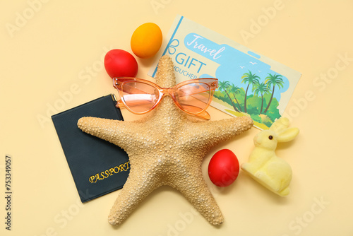 Sea star with sunglasses, p...