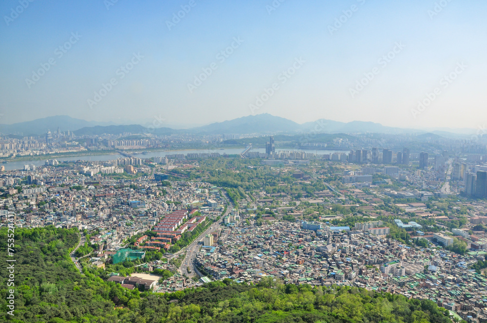 韓国ソウルの南山タワーから見たソウル市街風景