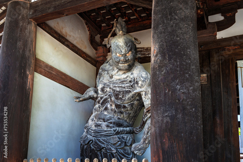 奈良 法隆寺 中門の金剛力士立像・吽形
