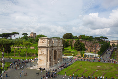 I fori Imperiali, l'arco di Costantino e il Palatino visto dal Colosseo.