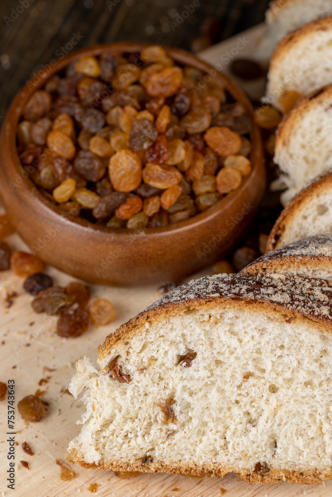 Obraz premium fresh and sweet wheat bun with raisins