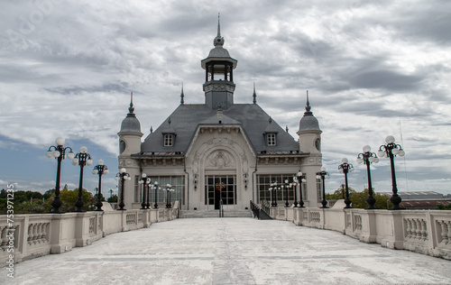 Cúpula y arquitectura del museo de arte de Tigre