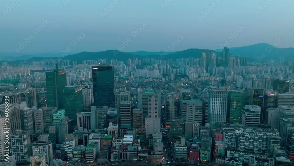 Drone View of Seoul city in South Korea, Gangnam road,
winter, sunset Drone View of Seoul city in South Korea, Gangnam road,
winter, sunset
