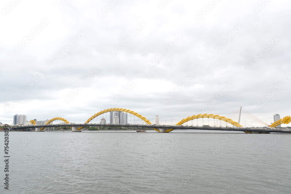 Fototapeta premium Beautiful architecture of Dragon Bridge of Da Nang, Vietnam