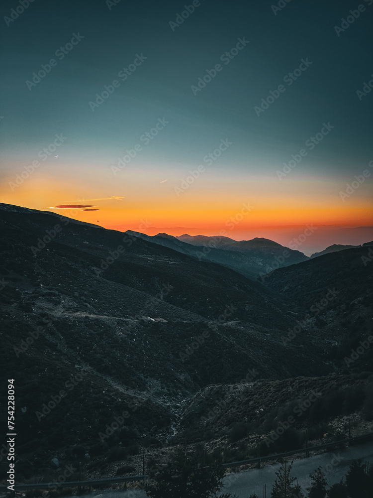 Fototapeta premium atardecer en cierra nevada