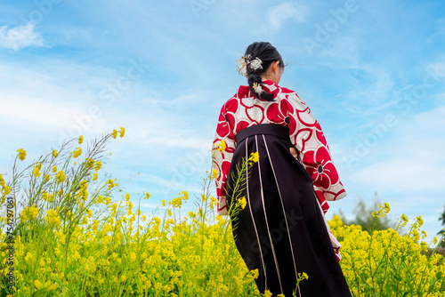 袴姿の女性 photo