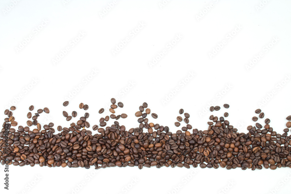 Fototapeta premium coffee beans isolated on white background, border. Copy space for text.
