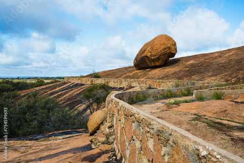 Beringbooding Rock is a granite rock formation north east of Mukinbudin in the eastern Wheatbelt region of Western Australia. The site features large balancing boulders with interesting shapes. photo
