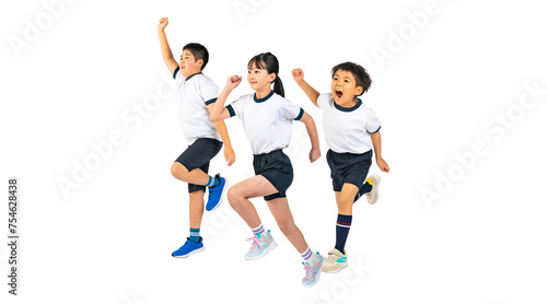 走り出す体操服を着た子供達　手作業で精密に切り抜いた背景透過全身写真PNG（1人ずつのPNG画像も販売しております。作成者リンクから「PNG」で検索してください）