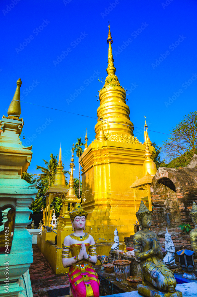 Fototapeta premium Wat Thawai at Hang Dong District of Chiang Mai Province