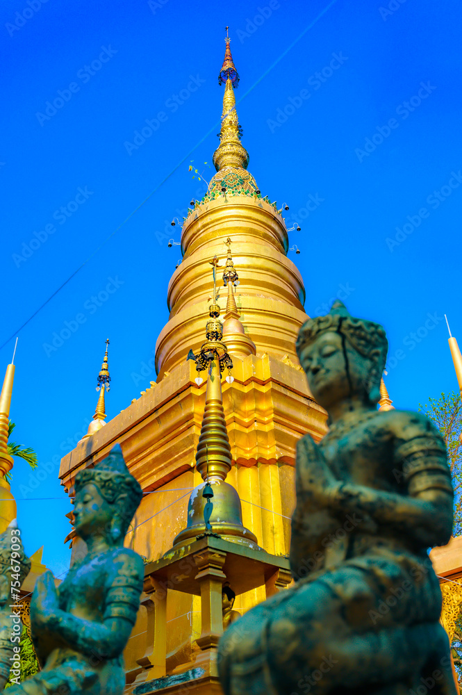 Fototapeta premium Wat Thawai at Hang Dong District of Chiang Mai Province