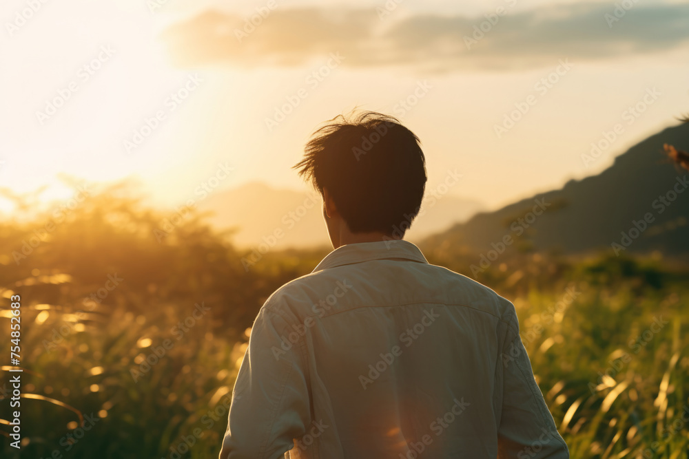 男性, 男性の後ろ姿, 走る, 夕焼け, 夕陽, ランニング, ジョギング, 夕陽に向かって走る男性, シルエット, 自由, Male, male back, running, sunset, sunset, running, jogging, man running into the sunset, silhouette, freedom 男性, 男性の後ろ姿, 走る, 夕焼け, 夕陽, ランニング, ジョギング, 夕陽に向かって走る男性, シルエット, 自由, Male, male back, running, sunset, sunset, running, jogging, man running into the sunset, silhouette, freedom