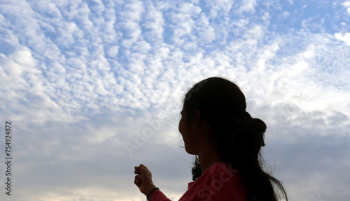 a women watching on sky 