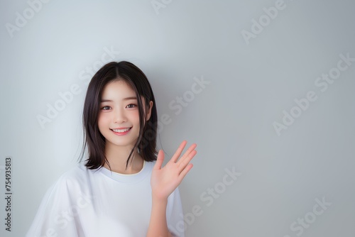 案内をする可愛い女性