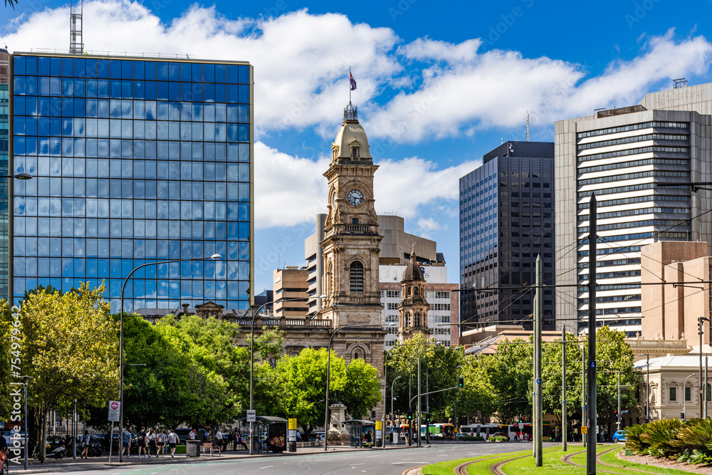 Adelaide Town Hall and office towers on Victoria Square, Adelaide, South Australia, Australia - obrazy, fototapety, plakaty 