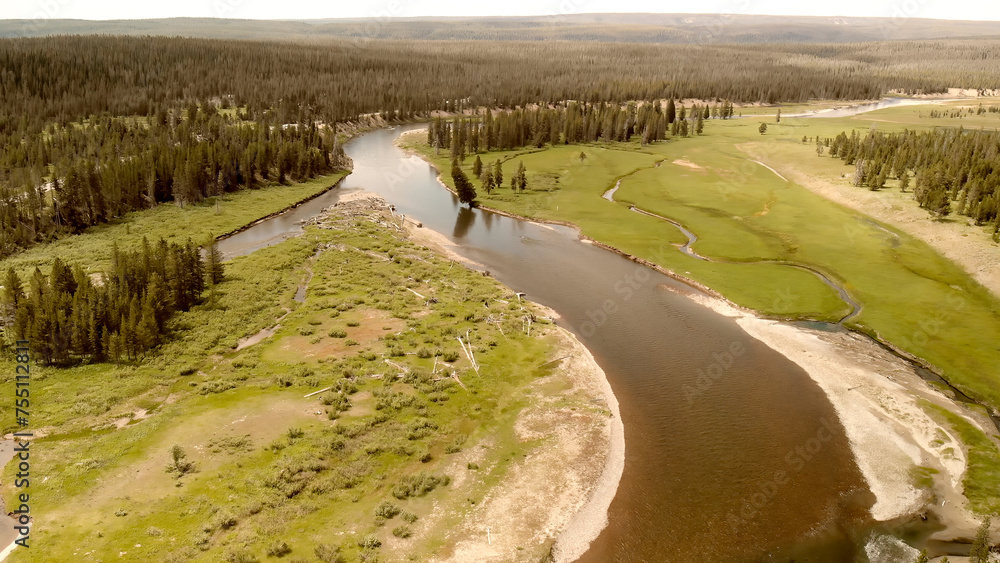 Fototapeta premium Amazing aerial view of Yellowstone River in the National Park