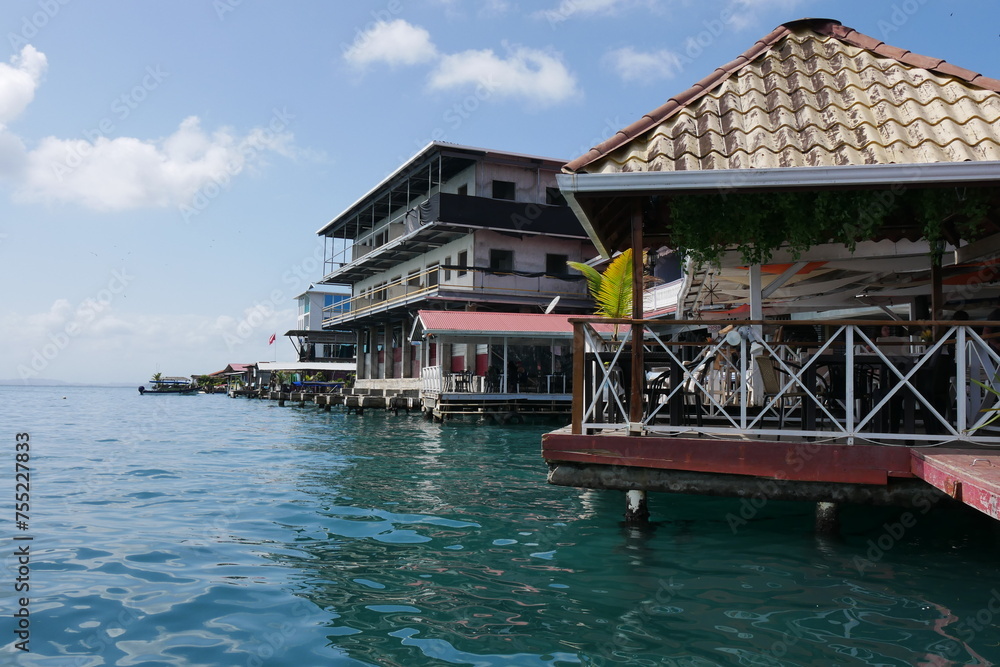 Stelzenhäuser und Anlegestellen in Bocas del Toro Stelzenhäuser und Anlegestellen in Bocas del Toro