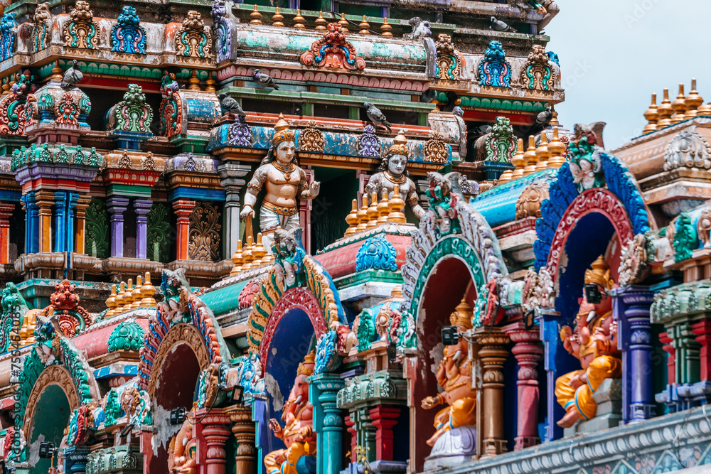 Obraz premium views of batu caves in kuala lumpur, malaysia