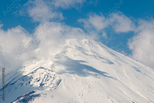 冬の富士山 © leap111