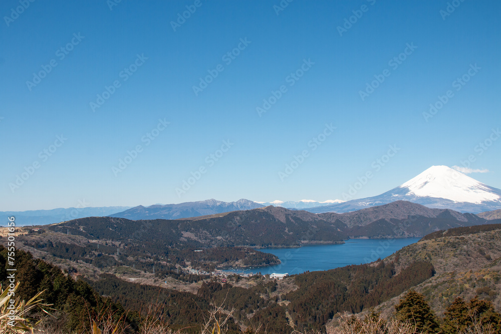 晴天の箱根と富士山