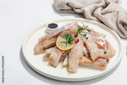 Cuadro en lienzo Raw pollock (Pollachius virens) fillet