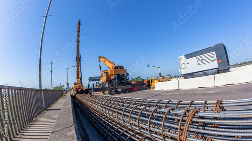 Construction Drilling Machines Crane Steel Foundation Columns Bridge Engineering Expansion