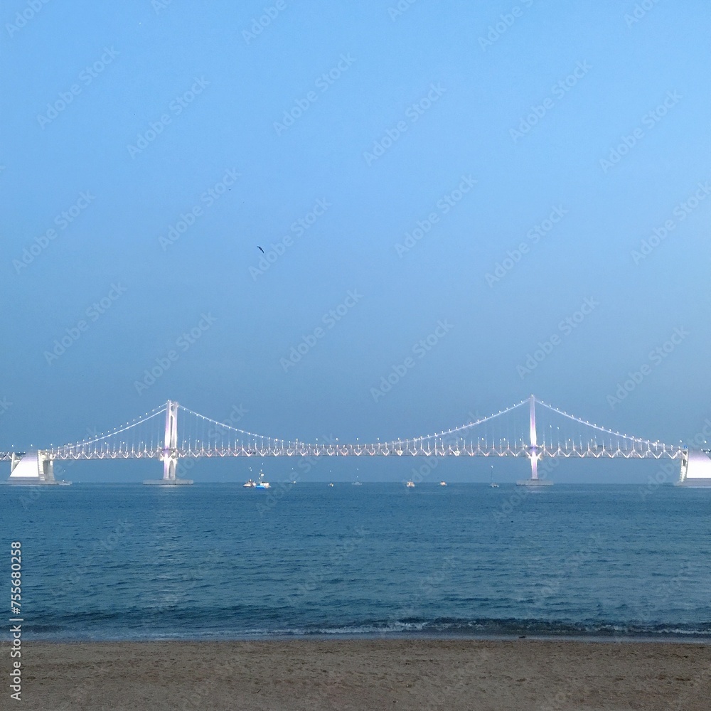 Obraz premium Gwangandaegyo Bridge