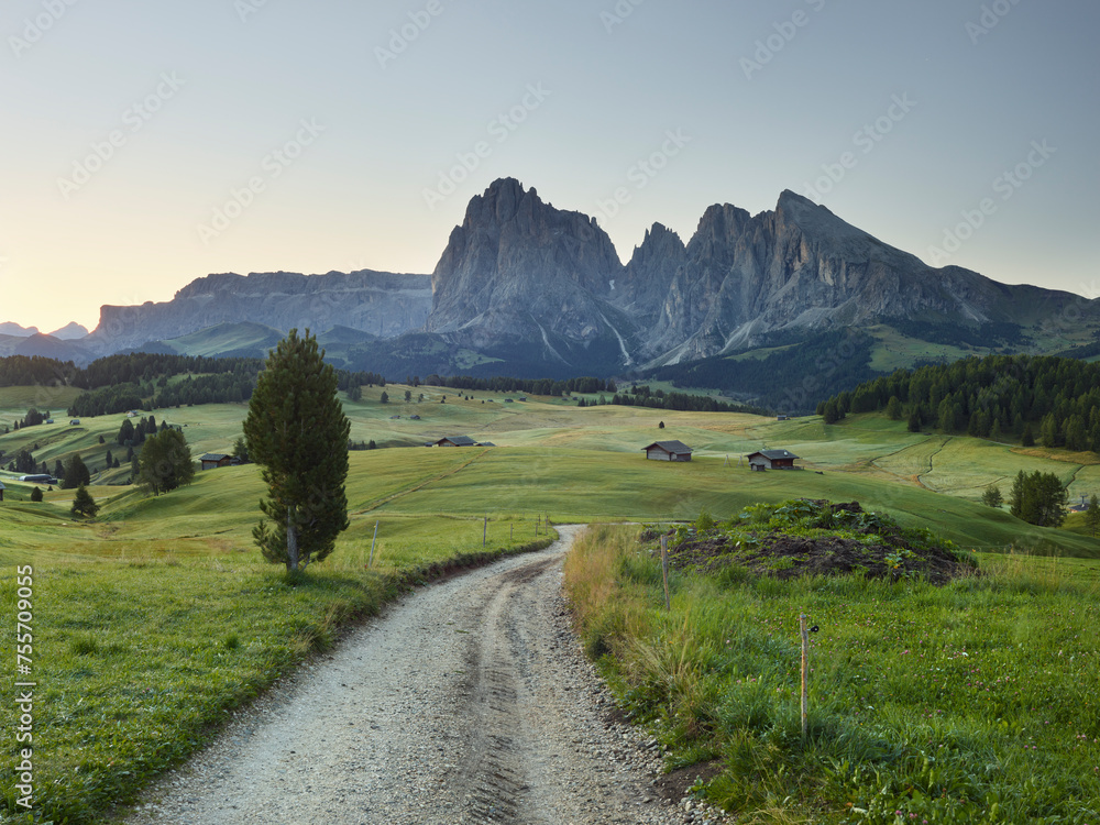 Fototapeta premium Langkofel, Seiser Alm, Südtirol, Italien