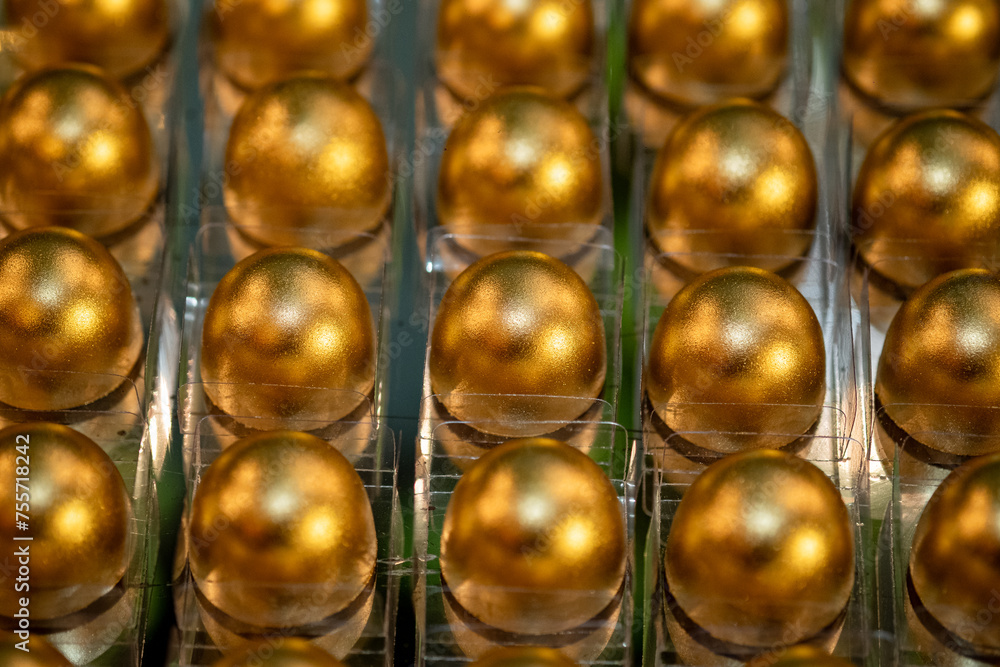 golden background, sweet in a box, golden sweet balls, golden brigadeiro, party sweet, close up of sweet, glitter sweetie, gold chocolate
golden background, sweet in a box, golden sweet balls, golden brigadeiro, party sweet, close up of sweet, glitter sweetie, gold chocolate
