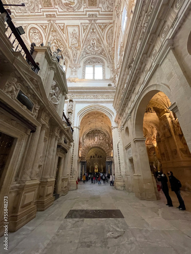Interior view and decorativ...
