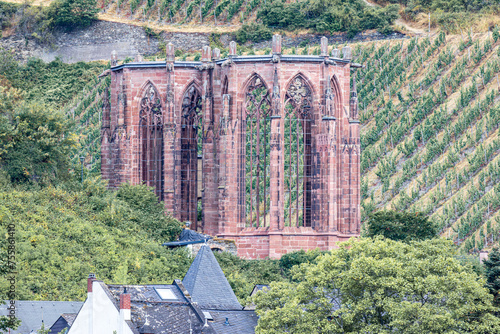 Die Wernerkapelle ist ein rheinromantisches Wahrzeichen der Stadt Bacharach am Rhein. Sie liegt auf dem Weg von der Stadt aus zur Burg Stahleck. Aus dem 14ten Jahrhundert photo