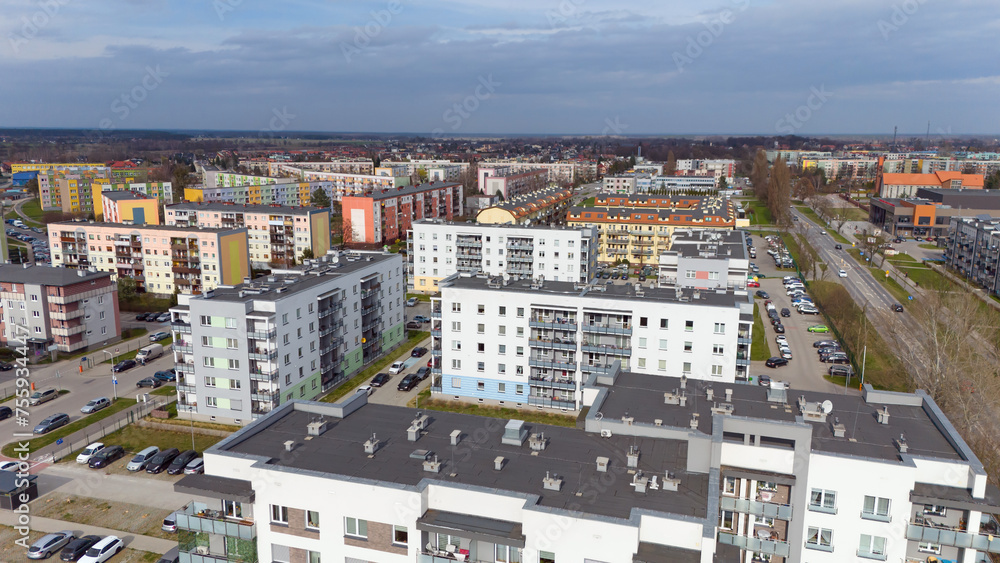 Osiedle mieszkaniowe kolorowe widok z drona. - obrazy, fototapety, plakaty 