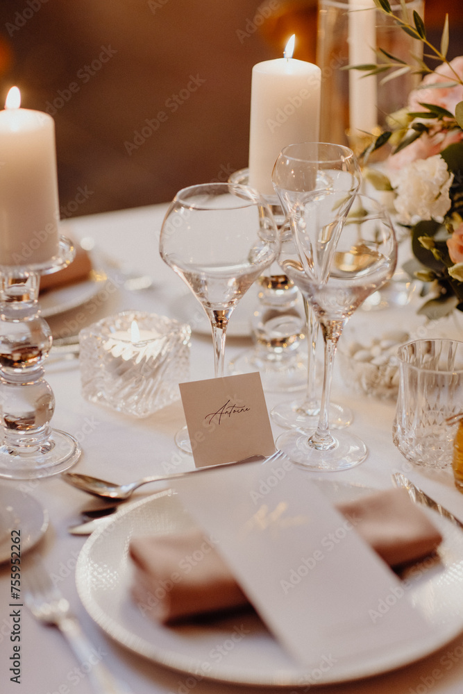 Table de réception chic et élégante Table de réception chic et élégante