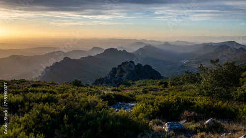 Fototapeta Naklejka Na Ścianę i Meble -  Geoparque Villuercas Ibores Jara