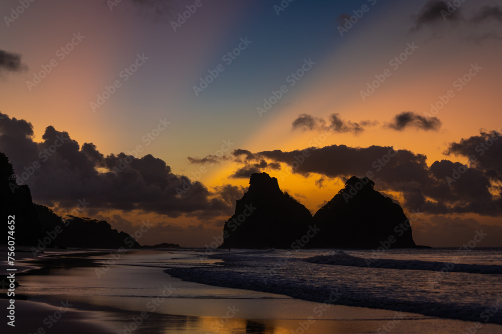 Morro Dois Irmãos - Fernando de Noronha - Pernambuco - Brasil