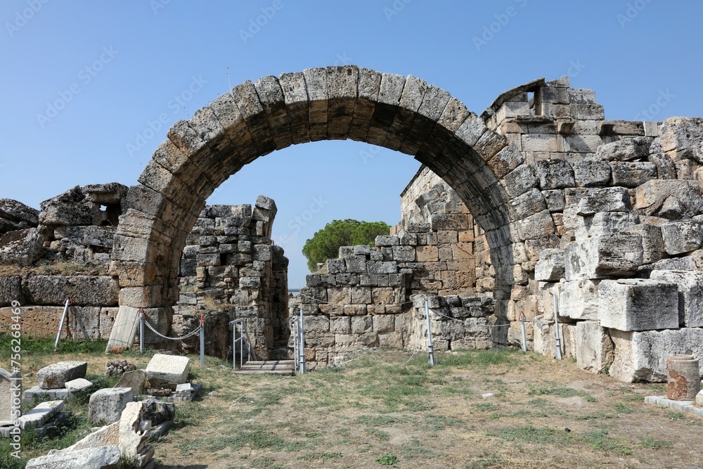 Hierapolis Ancient City is a city from the Phrygian period. Ruins of a building in the ancient city.	