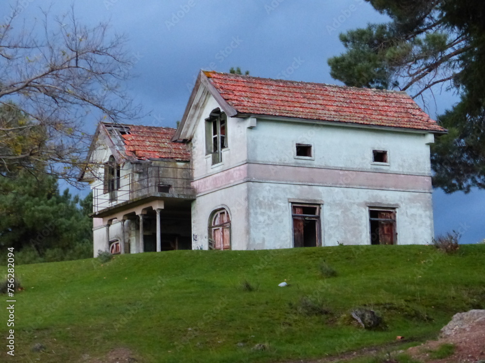 Vieux manoir abandonné