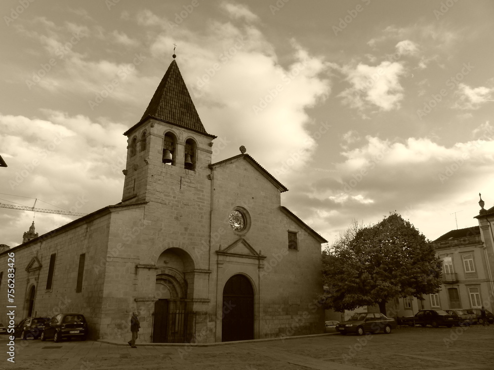 Petite église mediévale Petite église mediévale