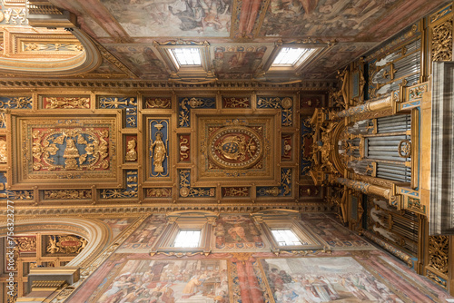 Basilica San giovanni in Laterano a Roma. Chiesa e monumento del cristianesimo. La religione cattolica
