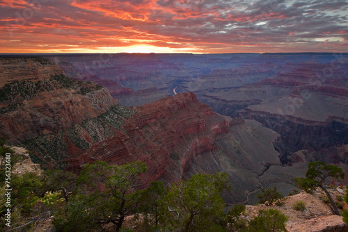 The Grand Canyon, in Grand Canyon National Park carved by the Co © Francesco Scatena