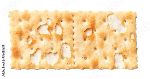 Foto A single, crisp rectangular saltine cracker isolated on a white background, showing detailed texture and golden brown baking spots