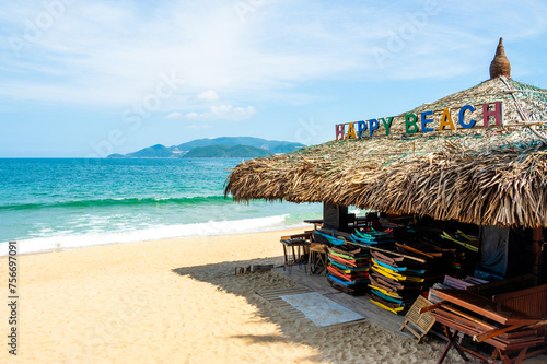 Fototapeta Naklejka Na Ścianę i Meble -  Happy Beach bar on tropical beach